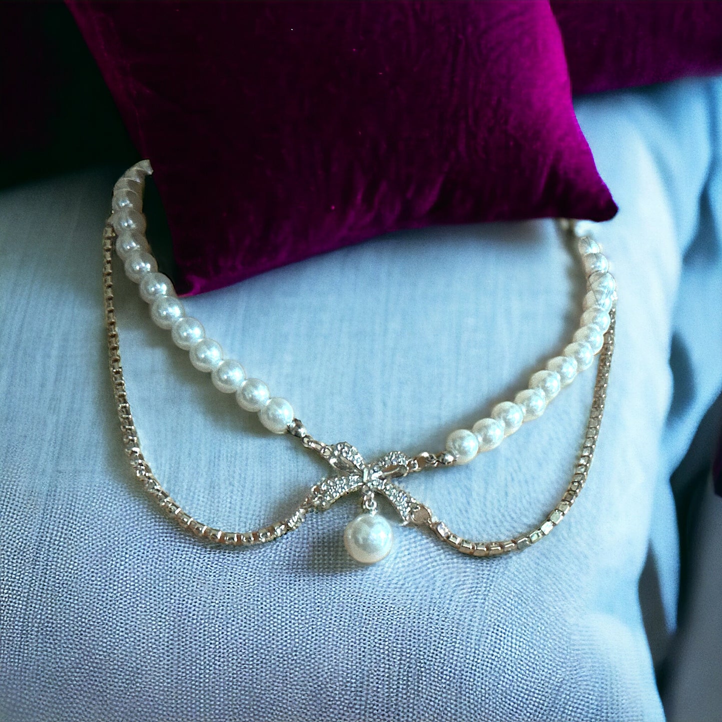 Pearl necklace w/bow